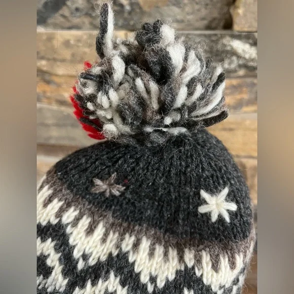 Kyber Wool Hat Pom - Picture 7 of 13